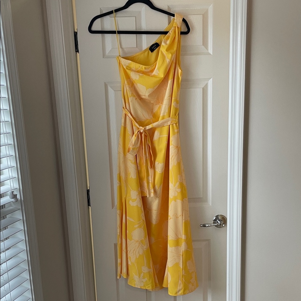 Vici One Shoulder Yellow Floral Dress Never Worn